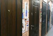 Бренд-секция входных дверей в ТЦ Строймаркет,<br /> г. Нальчик, ул. Кабардинская, д. 143, ТЦ Строймаркет